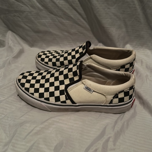 B&W Checkered slip-on Vans shoes size 10 women/8.5 mens skater shoes - Picture 5 of 8